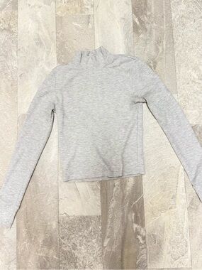 American Eagle Heather Gray Ribbed Mock Neck Top M